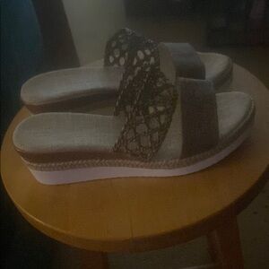 Brown Sandals with Woven Strap and Cushioned Sole